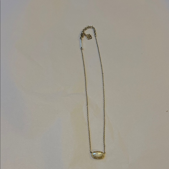 Kendra Scott White Stone Gold Necklace 16” - Picture 2 of 7